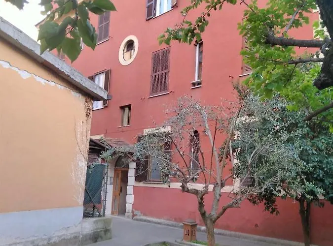 House Near Basilica San Pietro Guest house Rome